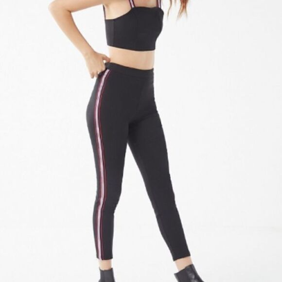 Urban Outfitters Sports High-Rise Pin Up Pant - Picture 2 of 4